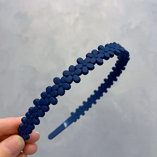 Matte Flower Cut-Out Headband – Stylish Hair Accessory for Women | Soft Acrylic Hair Hoop