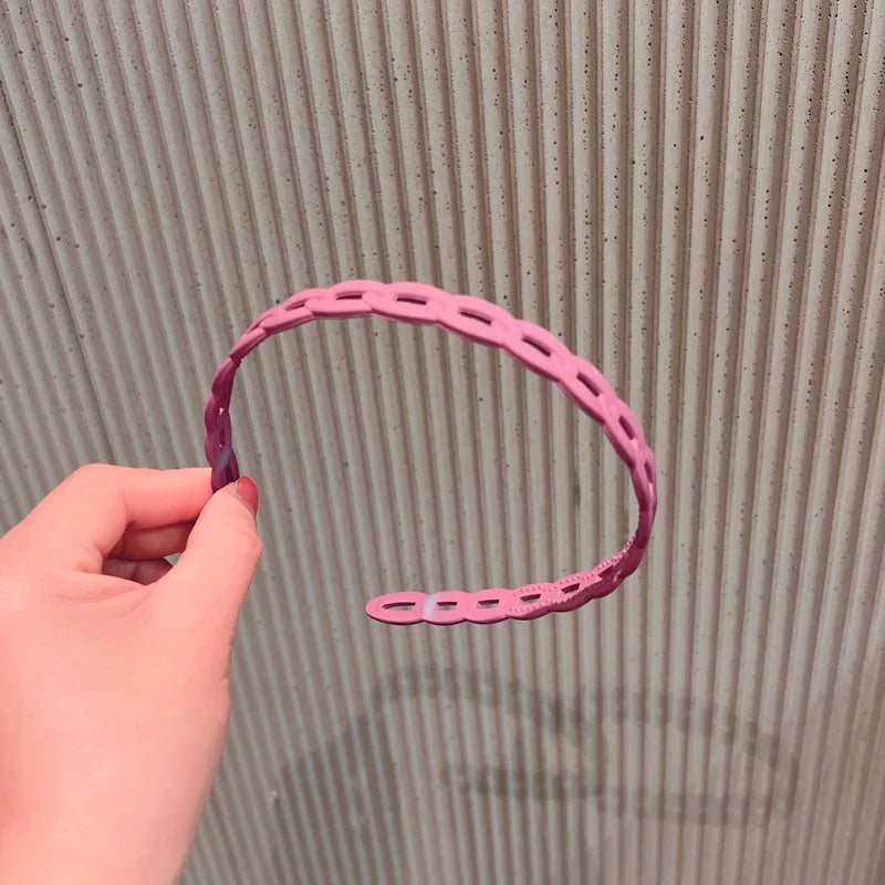 Elegant Matte Resin Hairband – Anti-Slip Hair Accessory for Women