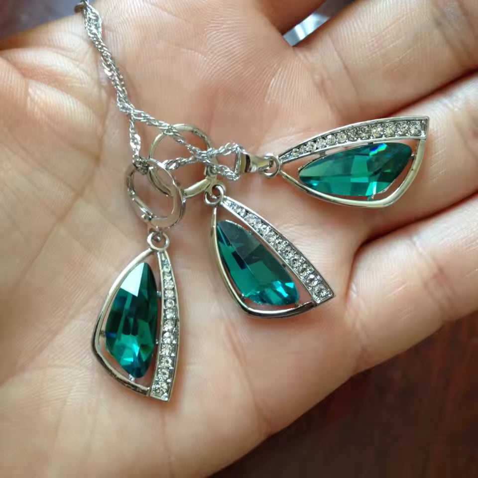 Sterling Silver Geometric Jewelry Set with Crystal – Elegant Necklace & Earrings for Women