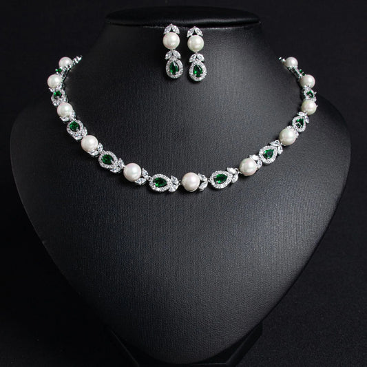 Royal Pearl & Emerald Jewelry Set – Elegant Necklace & Earrings for Women