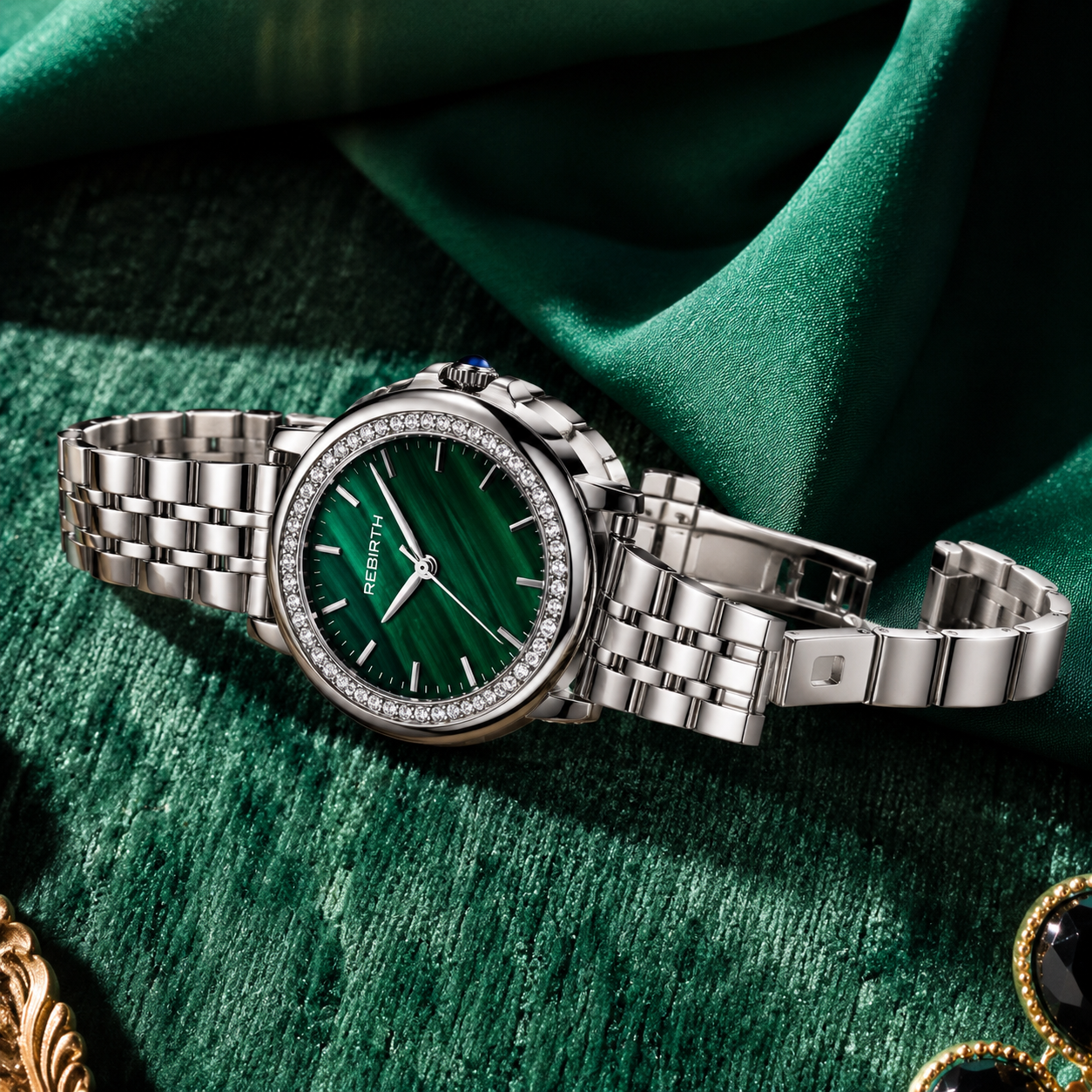 Elegant Green Dial Women's Watch – Crystal Stainless Steel Quartz Watch