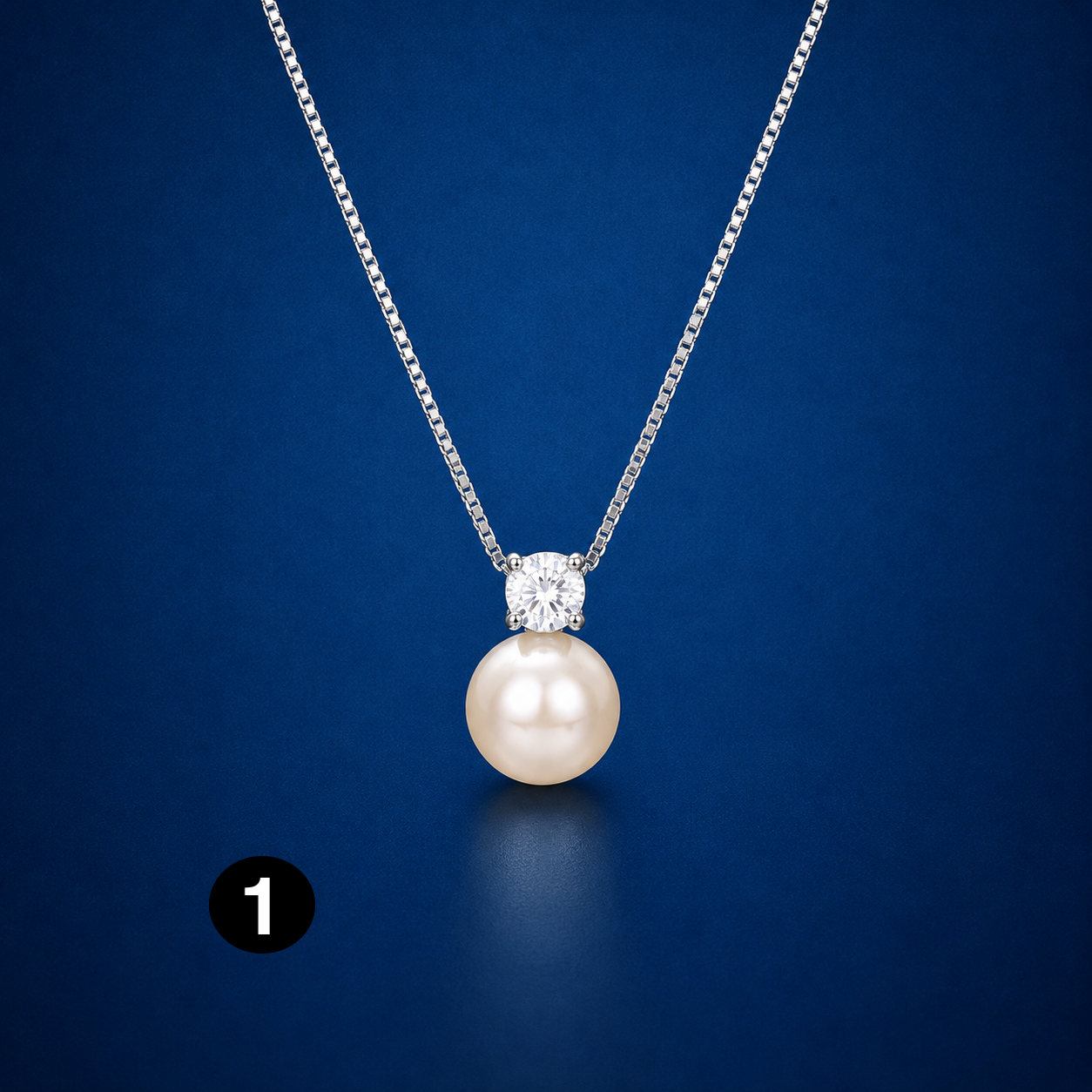 Elegant Pearl Necklace Made of Stainless Steel and Gold-Plated with Zircon