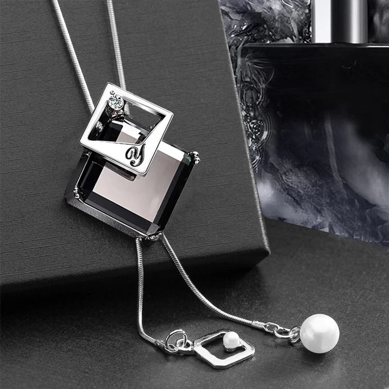 Fashion Long Crystal Pendant Necklace for Women
