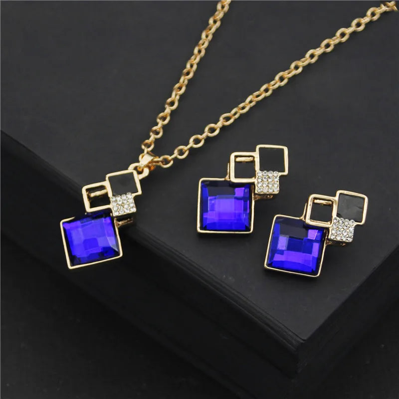 Luxury Geometric Crystal Set – Elegant Necklace & Earrings