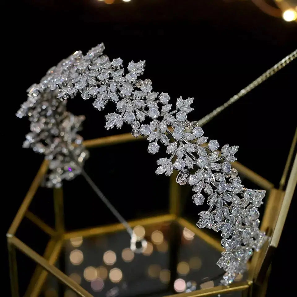 Luxury Crystal Bridal Crown – Elegant Wedding Tiara