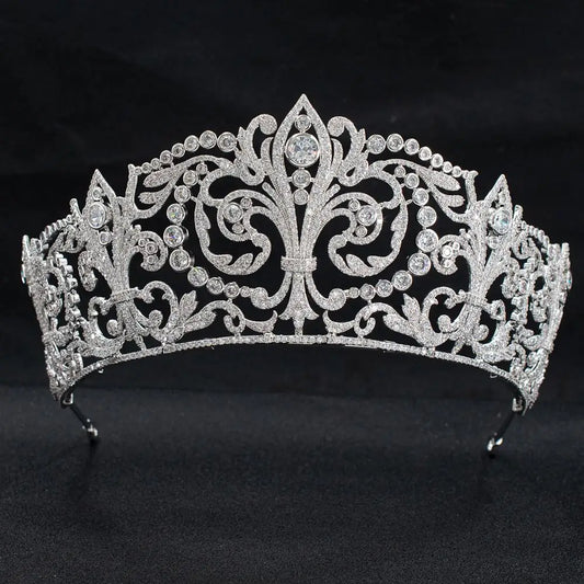Vintage-Inspired Luxury Tiara – Silver Crystal Diadem