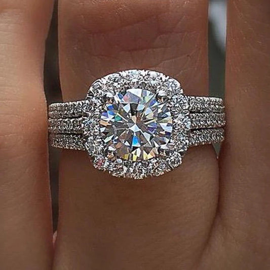 Luxury Women’s Ring – Sparkling Cubic Zirconia, Perfect for Weddings & Special Occasions