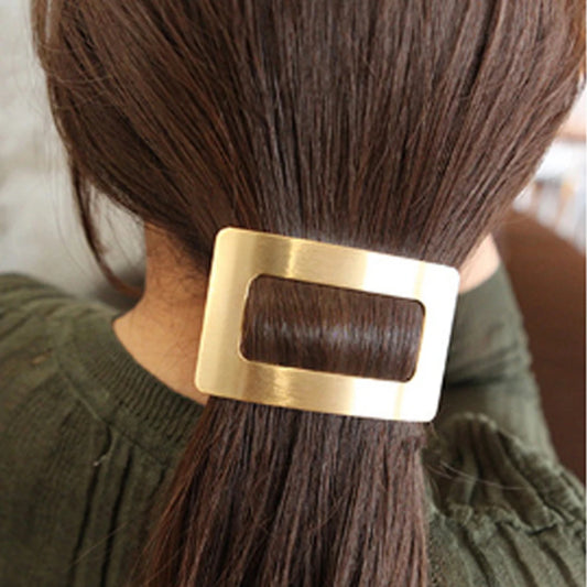 Elegant Metal Hair Clip – Premium Geometric Hair Accessory