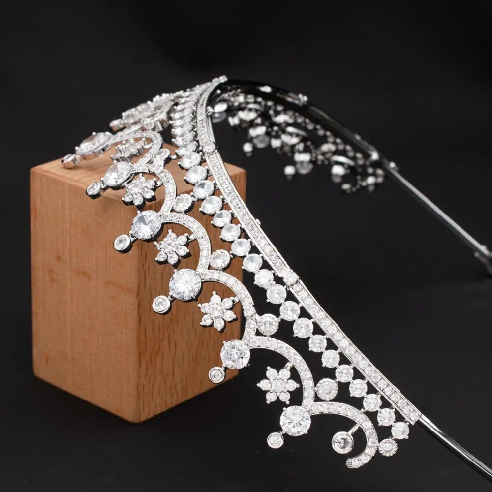 Elegant & Luxurious Royal Zirconia Wedding Tiara – Silver Plated