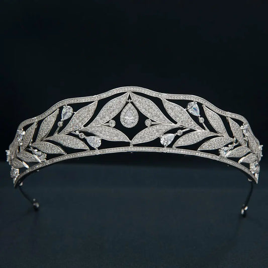 Royal Leaf-Inspired Zirconia Tiara – Luxury Platinum-Plated Wedding Crown for Elegant Brides