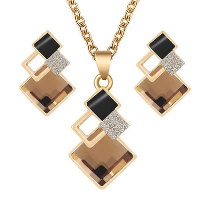 Luxury Geometric Crystal Set – Elegant Necklace & Earrings