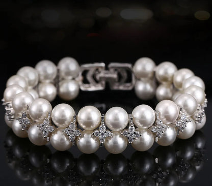 Luxury Pearl Bracelet with Sparkling Crystals – Timeless Elegant Jewelry