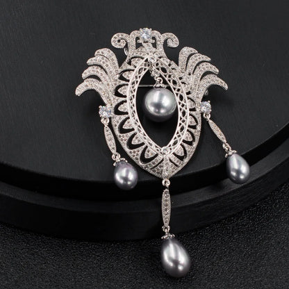 Luxury Zircon Brooch – Elegant Classic Design for a Sophisticated Look