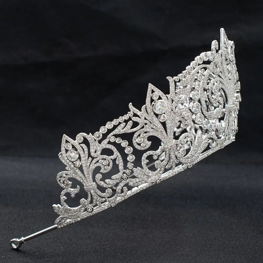 Vintage-Inspired Luxury Tiara – Silver Crystal Diadem
