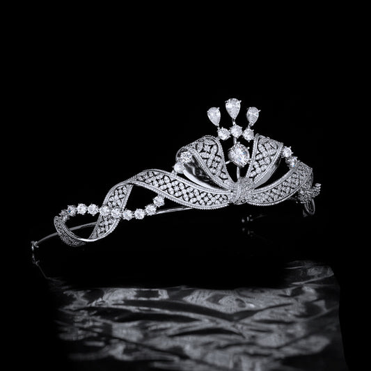 Luxury CZ Crystal Wedding Tiara – Elegant Bow Diadem for Bride & Evening Events