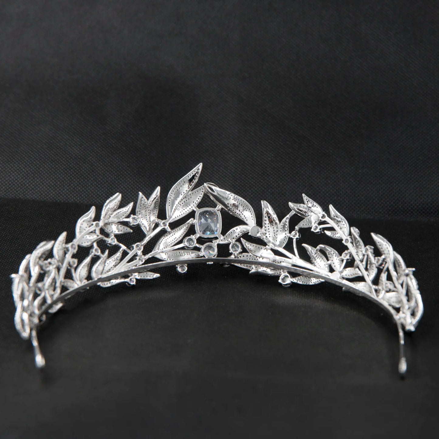 Elegant Crystal Leaf Crown – Luxury Wedding Tiara for Brides
