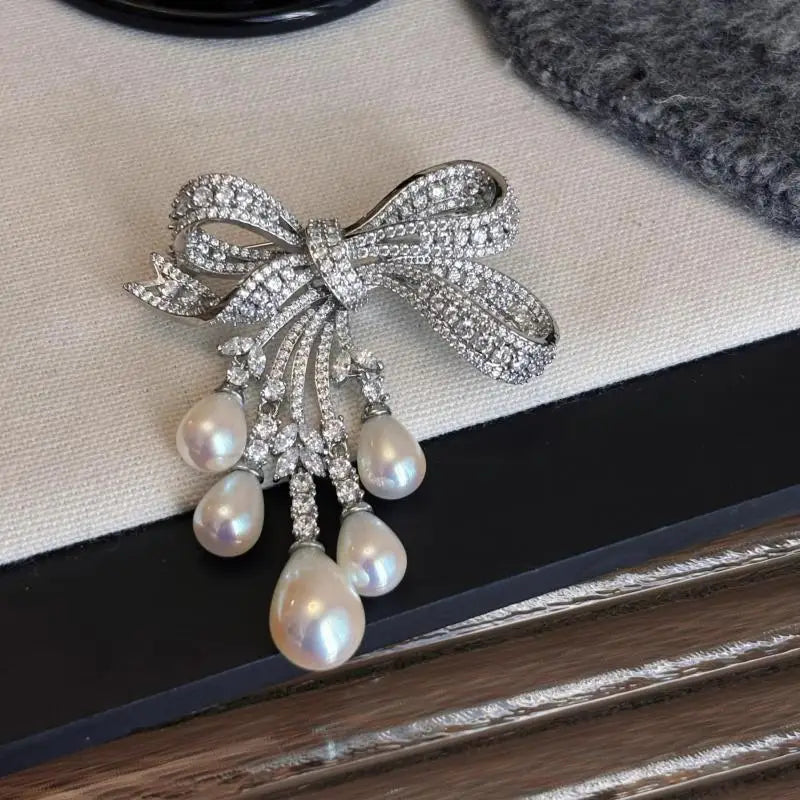 Luxury Crystal Bow Pearl Brooch – Elegant Ribbon Pin for Women