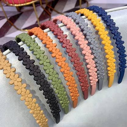 Matte Flower Cut-Out Headband – Stylish Hair Accessory for Women | Soft Acrylic Hair Hoop