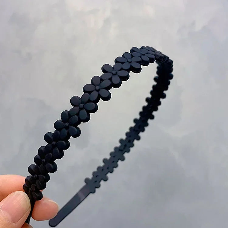 Matte Flower Cut-Out Headband – Stylish Hair Accessory for Women | Soft Acrylic Hair Hoop