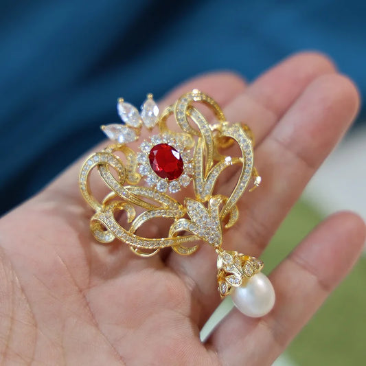 Elegant Pearl Brooch with Crystal – Vintage Women's Pin