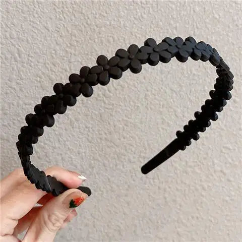Matte Flower Cut-Out Headband – Stylish Hair Accessory for Women | Soft Acrylic Hair Hoop