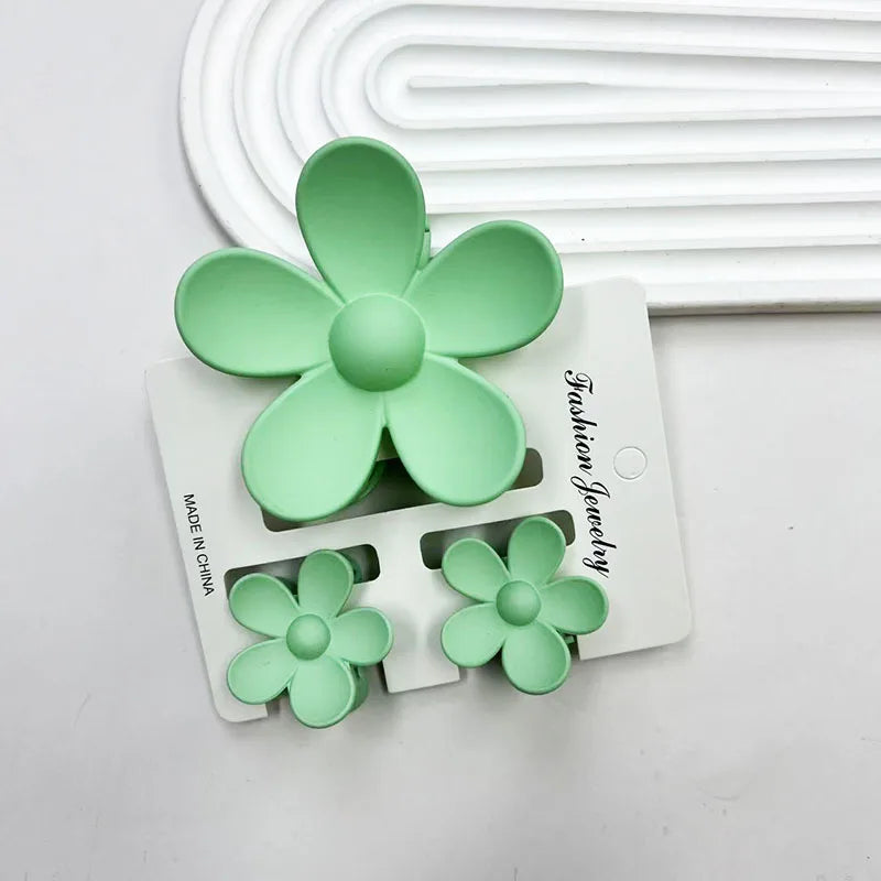 3pcs Pastel Flower Hair Accessories – Soft & Feminine Look