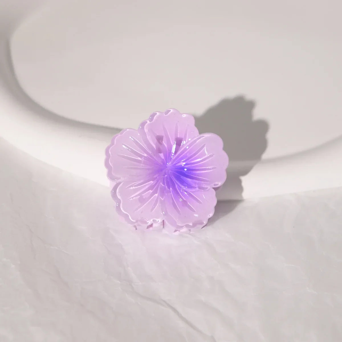 Korean Pastel Flower Hair Claw – Soft Resin Bloom Clip