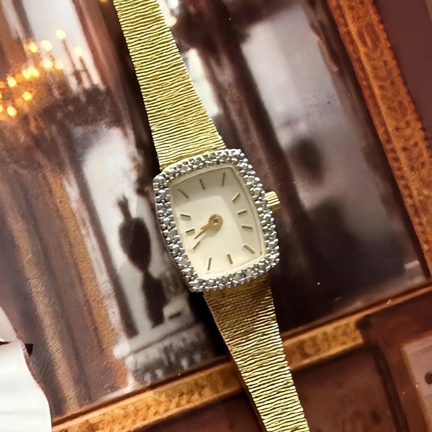 Majestic Vintage Gold Diamond Watch – Timeless Luxury & Quartz Precision