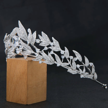 Elegant Crystal Leaf Crown – Luxury Wedding Tiara for Brides