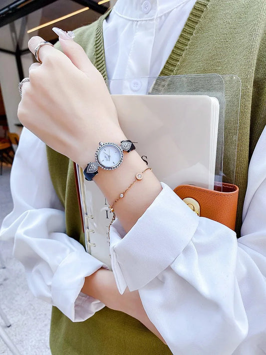 Elegant Vintage Women’s Watch – Luxury Waterproof Quartz with Crystal Details