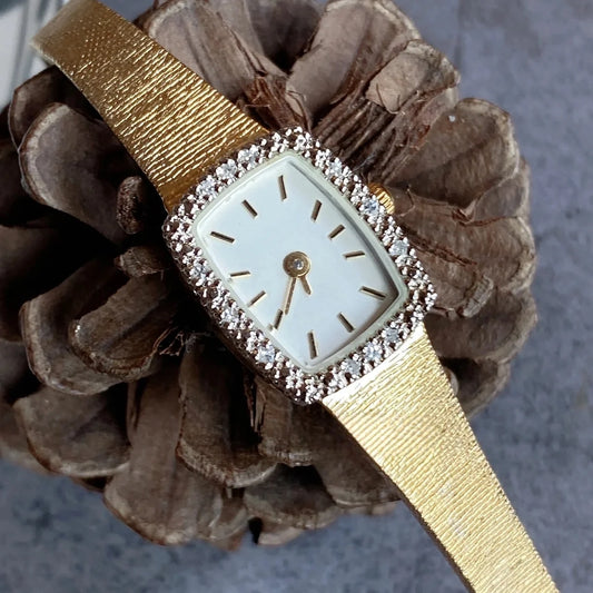 Majestic Vintage Gold Diamond Watch – Timeless Luxury & Quartz Precision