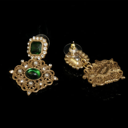 Royal Pearl Jewelry Set with Green Stone Accents