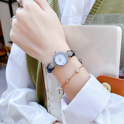 Elegant Vintage Women’s Watch – Luxury Waterproof Quartz with Crystal Details