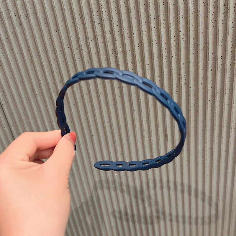 Elegant Matte Resin Hairband – Anti-Slip Hair Accessory for Women
