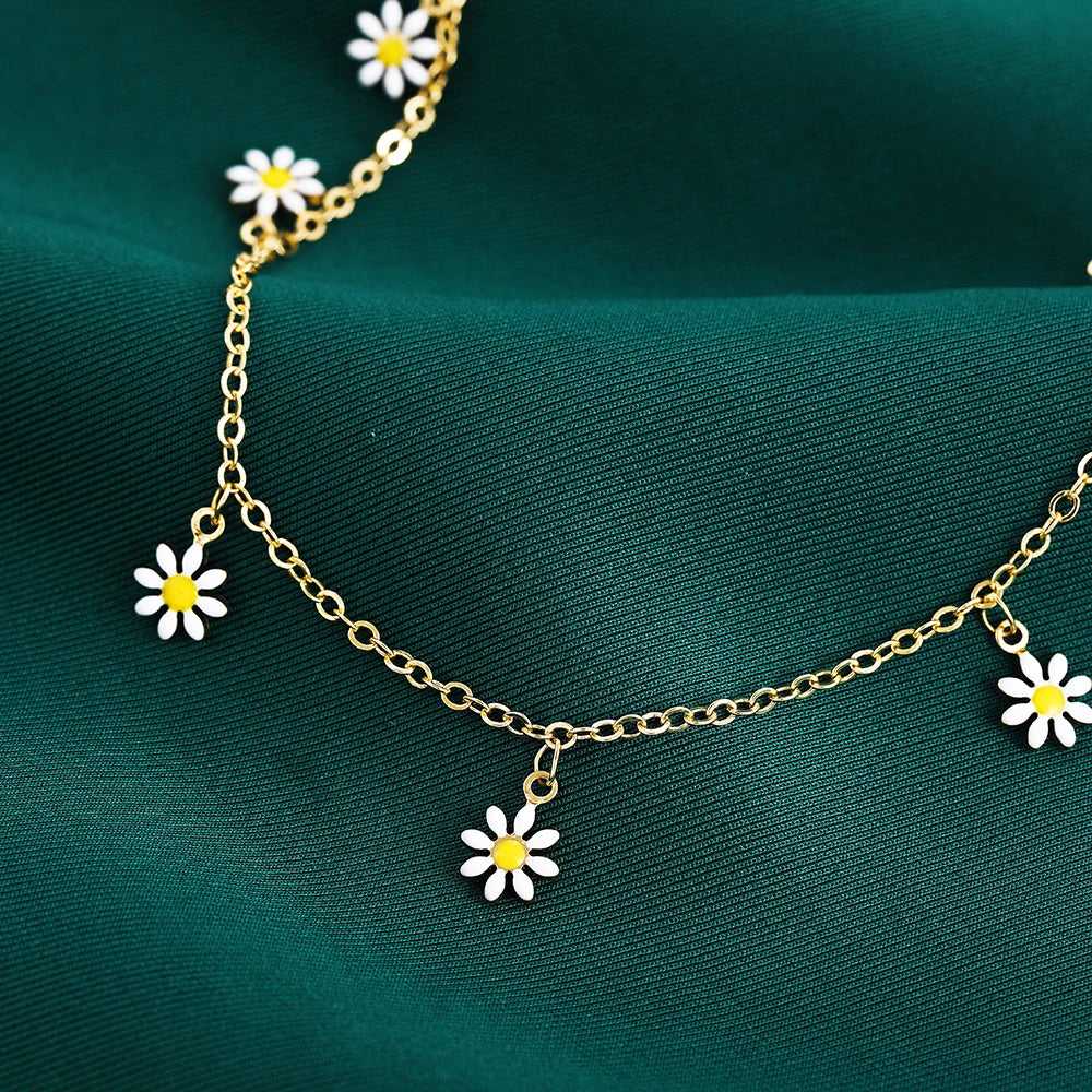 Elegant Daisy Flower Anklet with Pearl Charms – Chic Women’s Summer Foot Jewelry