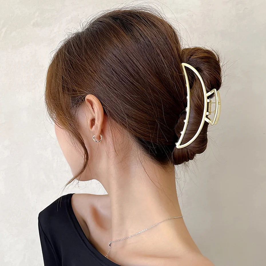 Luxury Metal Hair Claw Clips – Elegant Hair Accessories for Women in Various Designs