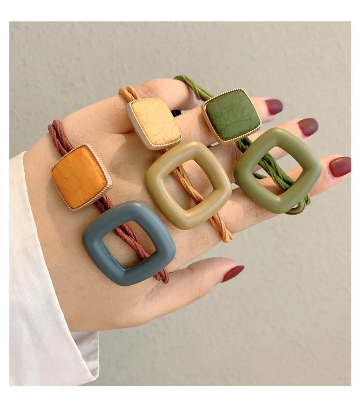 Elegant Matte Square Hair Tie – Premium Minimalist Hair Accessory