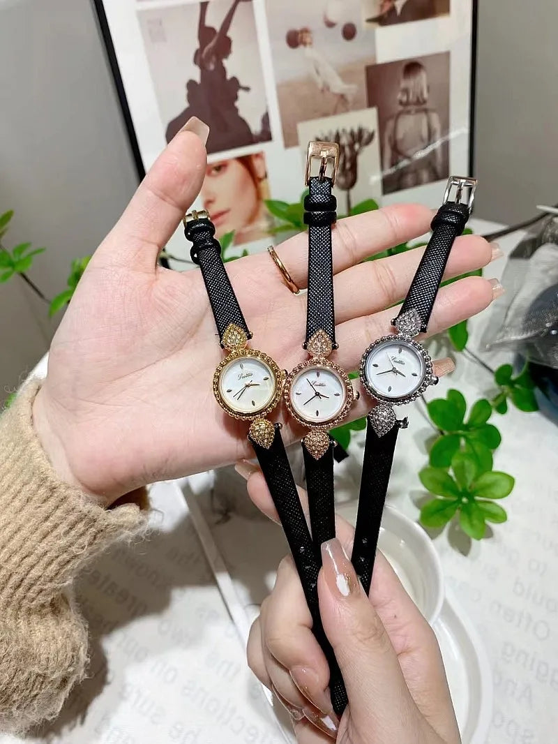 Elegant Vintage Women’s Watch – Luxury Waterproof Quartz with Crystal Details