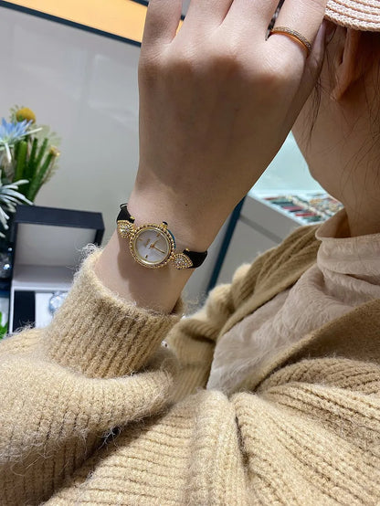 Elegant Vintage Women’s Watch – Luxury Waterproof Quartz with Crystal Details