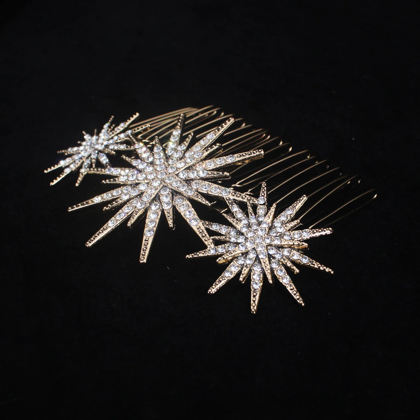 Crystal Star Hair Comb – Elegant Bridal Hair Accessory