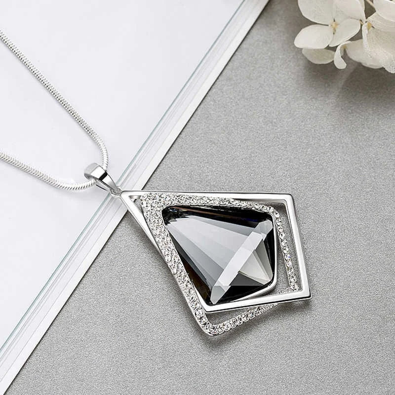 Fashion Long Crystal Pendant Necklace for Women