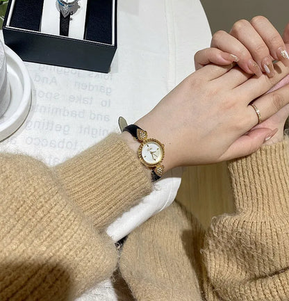Elegant Vintage Women’s Watch – Luxury Waterproof Quartz with Crystal Details