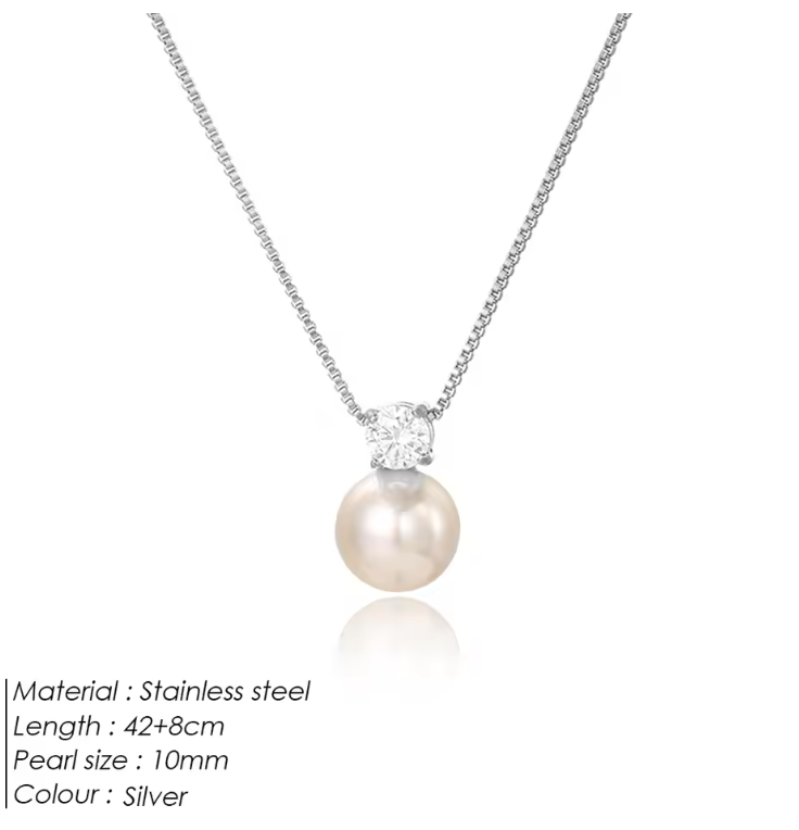 Elegant Pearl Necklace Made of Stainless Steel and Gold-Plated with Zircon – Classic and Charming Design