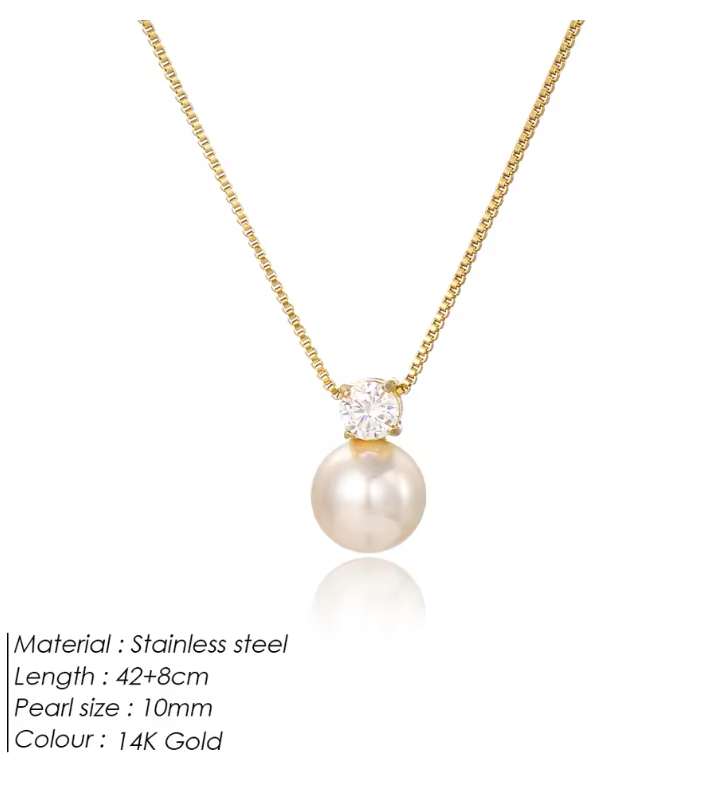 Elegant Pearl Necklace Made of Stainless Steel and Gold-Plated with Zircon – Classic and Charming Design