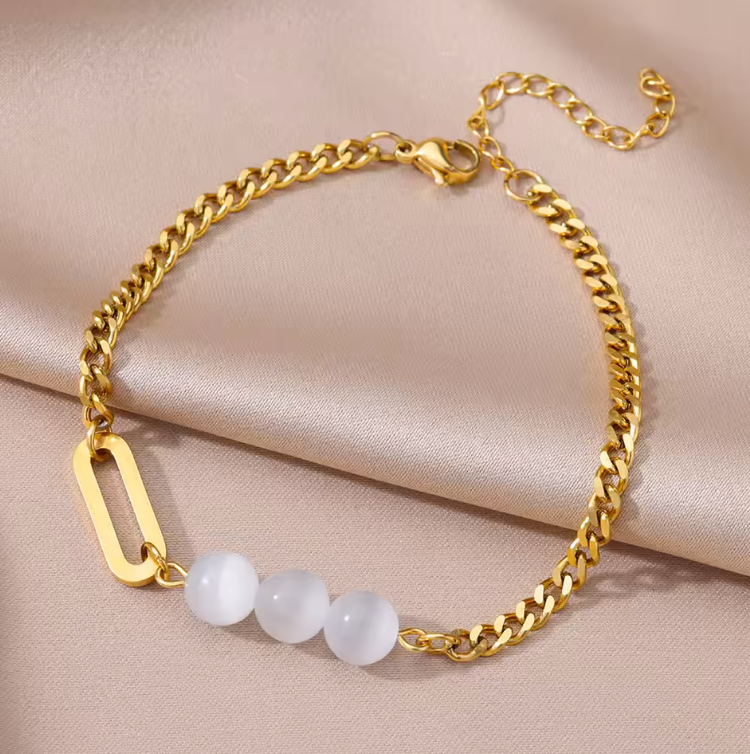 Trendy Colorful Anklets – Elegant Designs for a Fresh Look