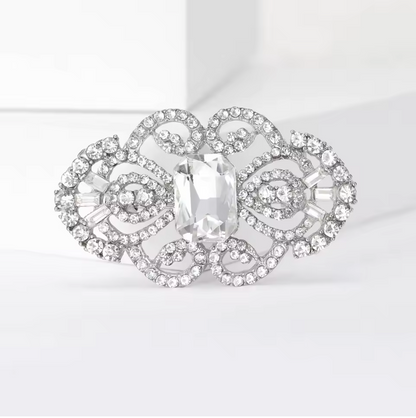 Luxury Crystal Flower Brooch – Elegant Floral Design for a Royal Sophisticated Look