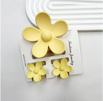 3pcs Pastel Flower Hair Accessories – Soft & Feminine Look