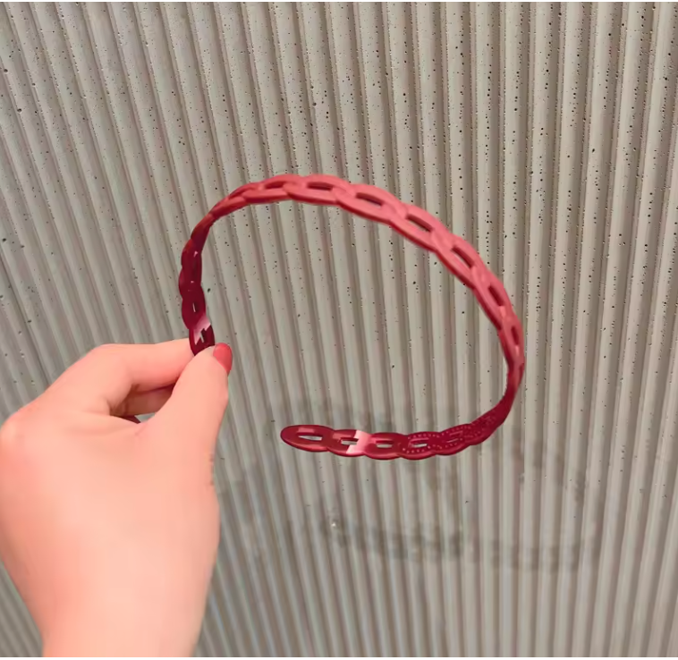 Elegant Matte Resin Hairband – Anti-Slip Hair Accessory for Women
