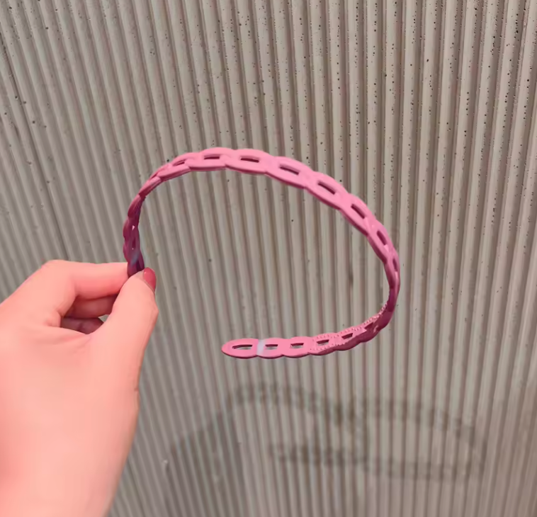Elegant Matte Resin Hairband – Anti-Slip Hair Accessory for Women