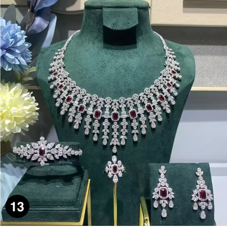 Luxury Bridal Jewelry Set – 4 Pieces with Zirconia Shine